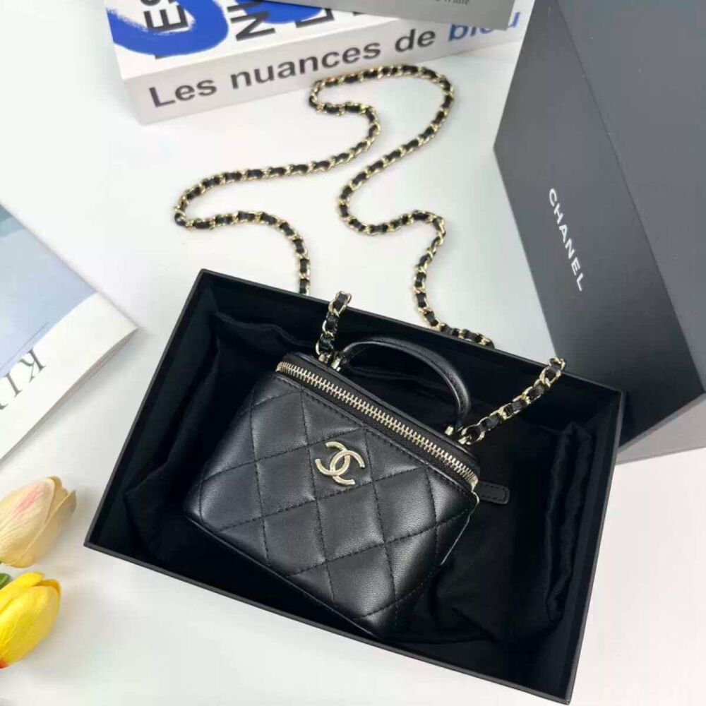 Chanel Women Pre-Loved Bag Very Good Condition